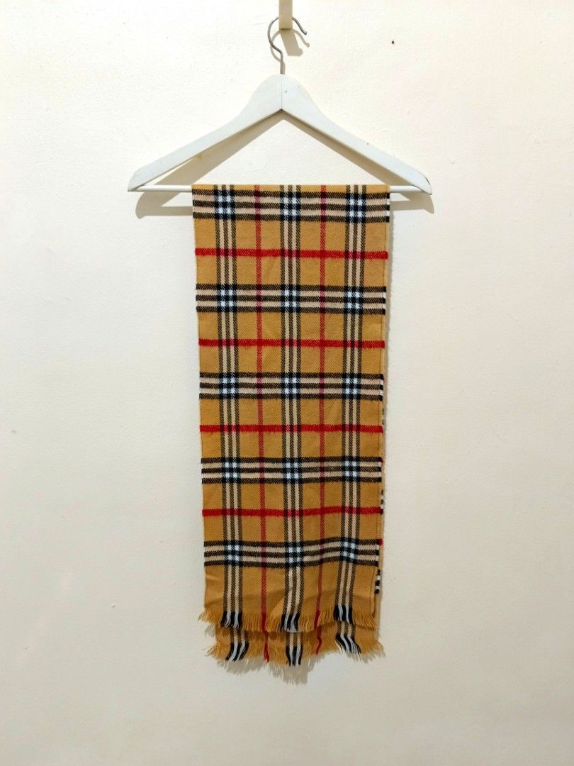 BURBERRY SCARF (Category: Scarves) located in Mandaluyong City. Submitted by uniqueitems77 (Listing ID 1365471398, Image 1). Description: PM IF INTERESTED.