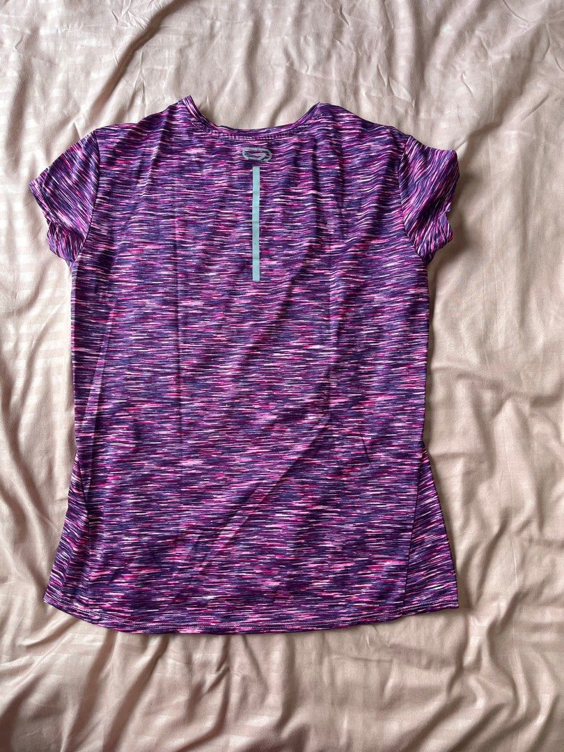 Decathlon workout top (Category: Activewear) located in Makati City. Submitted by isso2 (Listing ID 1365328420, Image 2). Description: .
