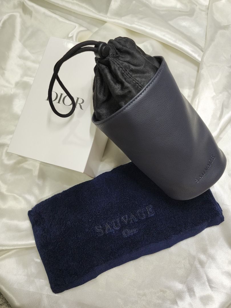 Dior Sauvage Pouch and Towel (Category: Belt bags, Clutches and Pouches) located in Tanay. Submitted by eulaaaaa (Listing ID 1365473180, Image 1). Description: Dior Pouch and Towel Authentic VIP Gift Dior Beauty 100% return money if proven fake.