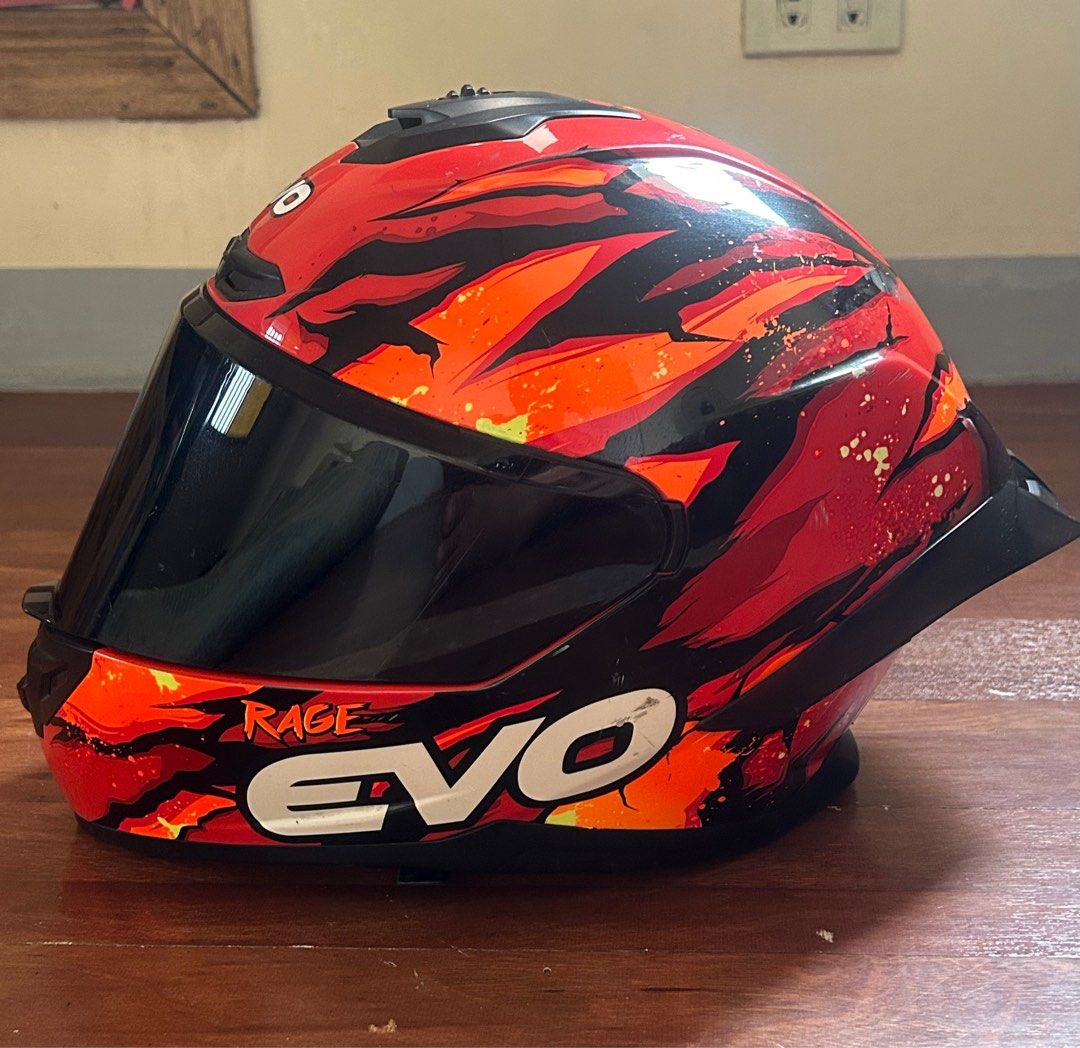 EVO XR-03 RAGE (Category: Helmets and other Riding Gears) located in Manila. Submitted by timer_starts (Listing ID 1365396265, Image 2). Description: Red/Orange Full Face Helmet Spoiler Single Visor Size Medium.