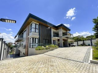 For Sale Expansive House  in Valley Golf Subdivision Antipolo