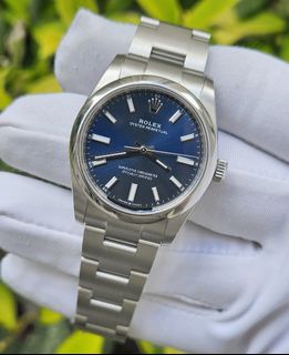 (Category: ) located in . Submitted by 2am.watches (Listing ID 1365399811, Image 1). Description: .
