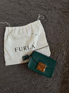 (Kategori: ) berada di . Dikirim oleh velvetlatte (ID iklan 1365340253, Gambar 1). Deskripsi: .