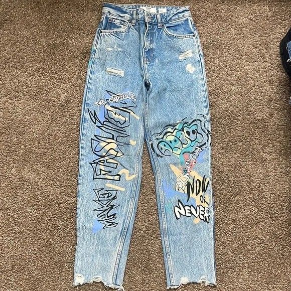Graffiti Printed Bershka Mom Jeans (Category: Jeans) located in Amadeo. Submitted by gr.nqld97 (Listing ID 1365313593, Image 1). Description: Preloved Bershka Mom Jeans, fits xs to small frame. ankle pants mom jeans denim.