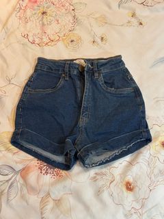 (Category: ) located in . Submitted by vvvvviolet (Listing ID 1365460806, Image 1). Description: .