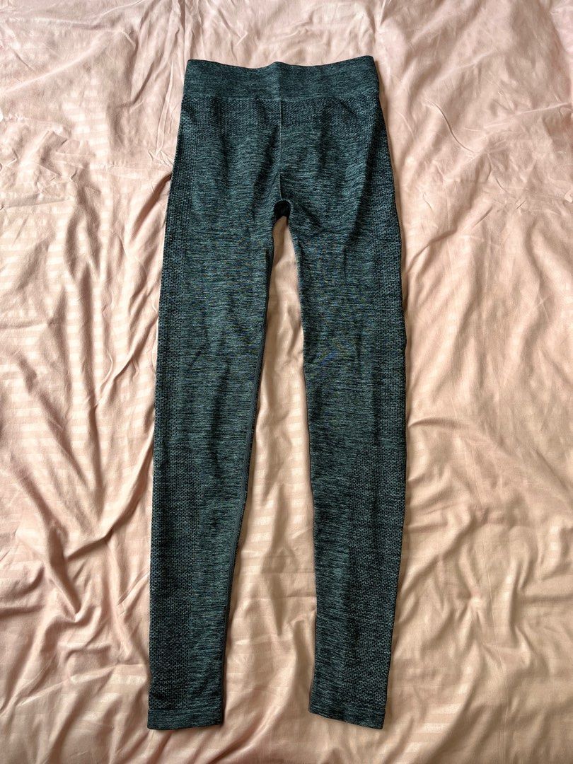 H&M leggings for workout (Category: Activewear) located in Makati City. Submitted by isso2 (Listing ID 1365328114, Image 2). Description: .