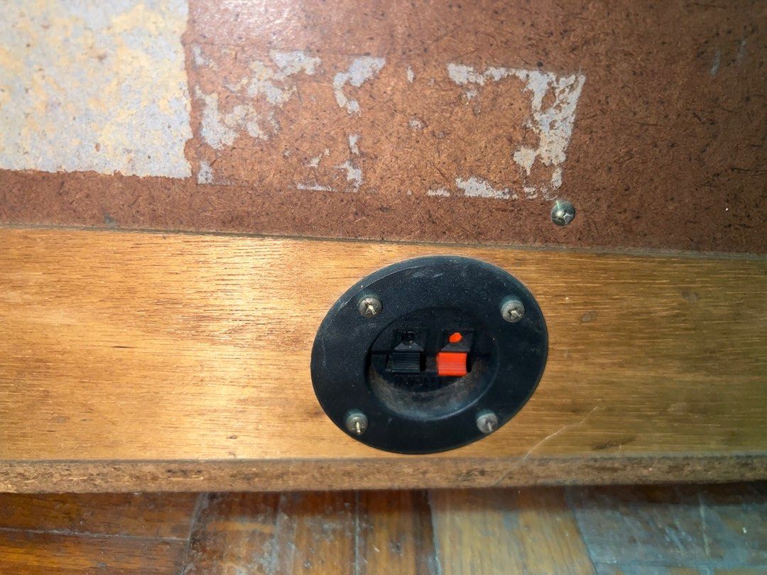 K-99 Stereo Speaker System (Category: Soundbars, Speakers & Amplifiers) located in Quezon City. Submitted by chloe_declutter (Listing ID 1365303671, Image 3). Description: I have 1 in stock Location: Cubao QC.
