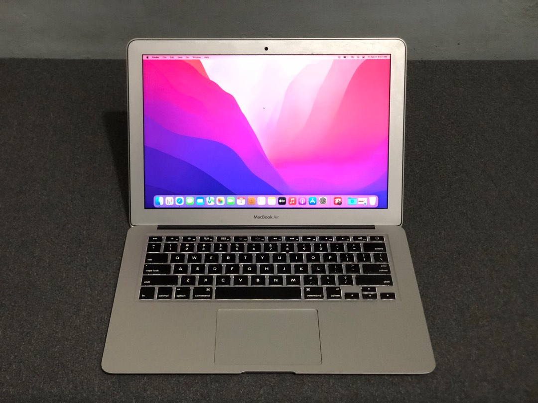 Macbook Air 2017, 13-inch 8GB/256GB Storage 1.8 GHz Intel Core i5 (NO ...
