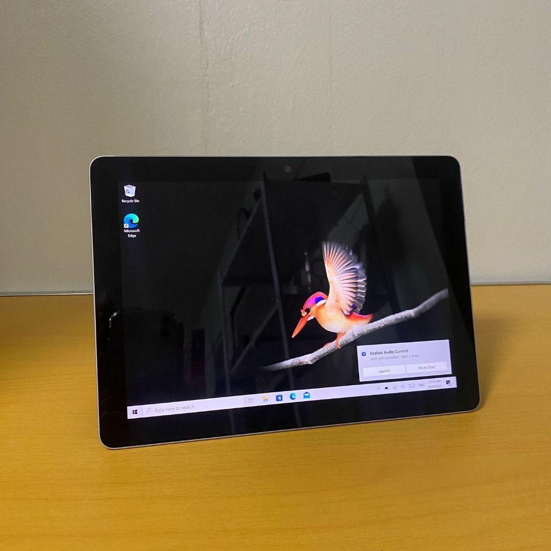 Microsoft Surface Go 8gb Tablet