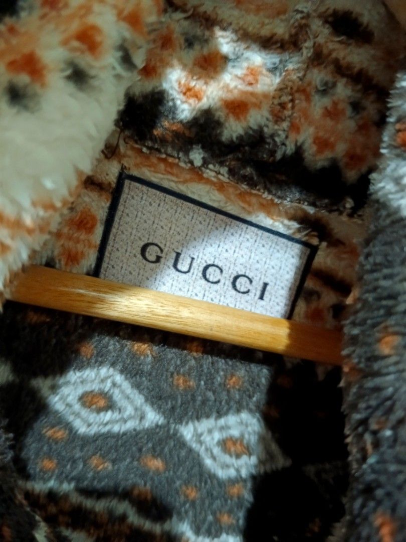 M-L / GUCCI PONCHO JACKET (Category: Coats, Jackets and Outerwear) located in Mandaluyong City. Submitted by uniqueitems77 (Listing ID 1365472078, Image 3). Description: 🔥READ BEFORE INQUIRING🔥 ⚠️NO DEPOSIT, NO MINE POLICY ⚠️FIRST PAY,FIRST SERVE BASIS ⚠️ ITEM RESERVATION 50 PESOS DEPOSIT ⚠️U.S ,JAPAN,AND EUROPEAN SURPLUS ITEMS ✅CONDITION ( as SURPLUS) : 10/10 ✅COLOR: BROWN ✅COLOR RATE: 10/10 ✅ISSUES: NONE ✅NEEDS WASH ☎️ 09926612644 or PM ME IF