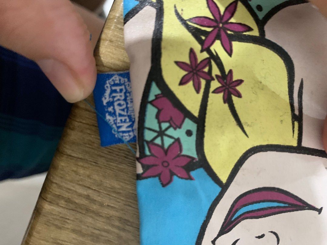 Official Frozen Tote Bag (Category: Babies & Kids Fashion) located in Las Pinas. Submitted by aokisells (Listing ID 1365399384, Image 3). Description: rarely used, pulled out of storage.