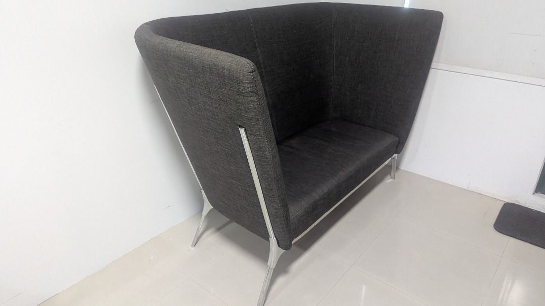 Premium Gery Sofas (Category: Sofas) located in Singapore. Submitted by nightrold (Listing ID 1365373817, Image 2). Description: Last time use on high end restsurant. restsurant have move out so selling out. Have arouond 4 set of the sofas. please fill free to contact us for more information..