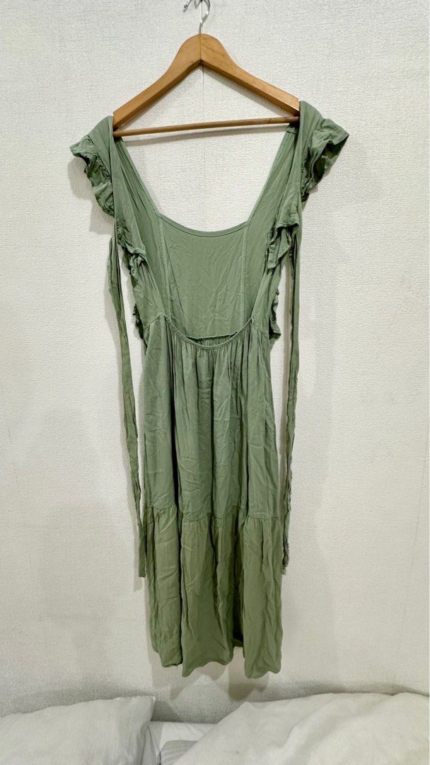 Sage Green Summer Dress (Category: Dresses) located in Bacoor. Submitted by prelovedbyespie (Listing ID 1365368832, Image 2). Description: Free Size and garterized waist but best fits Small to Medium * I was medium sa photos * lightweight fabric but not see through * best worn during summer / beach trips 🙂.