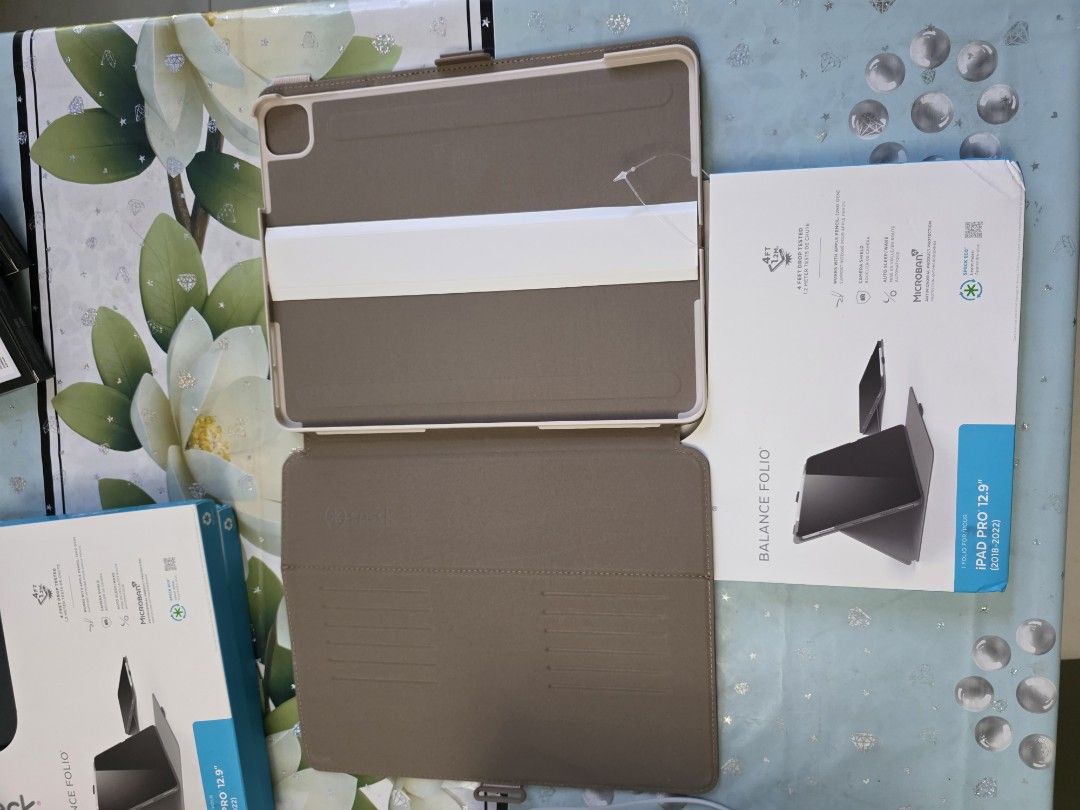 Speck case for ipad pro 12.9 4th 5th and 6th gen (Category: Cases & Sleeves) located in Las Pinas. Submitted by jhered (Listing ID 1365331060, Image 2). Description: Sale Brandnew Original For ipad 12.9 3rd 4th 5th and 6th gen Sale for 2500 Las pinas area.