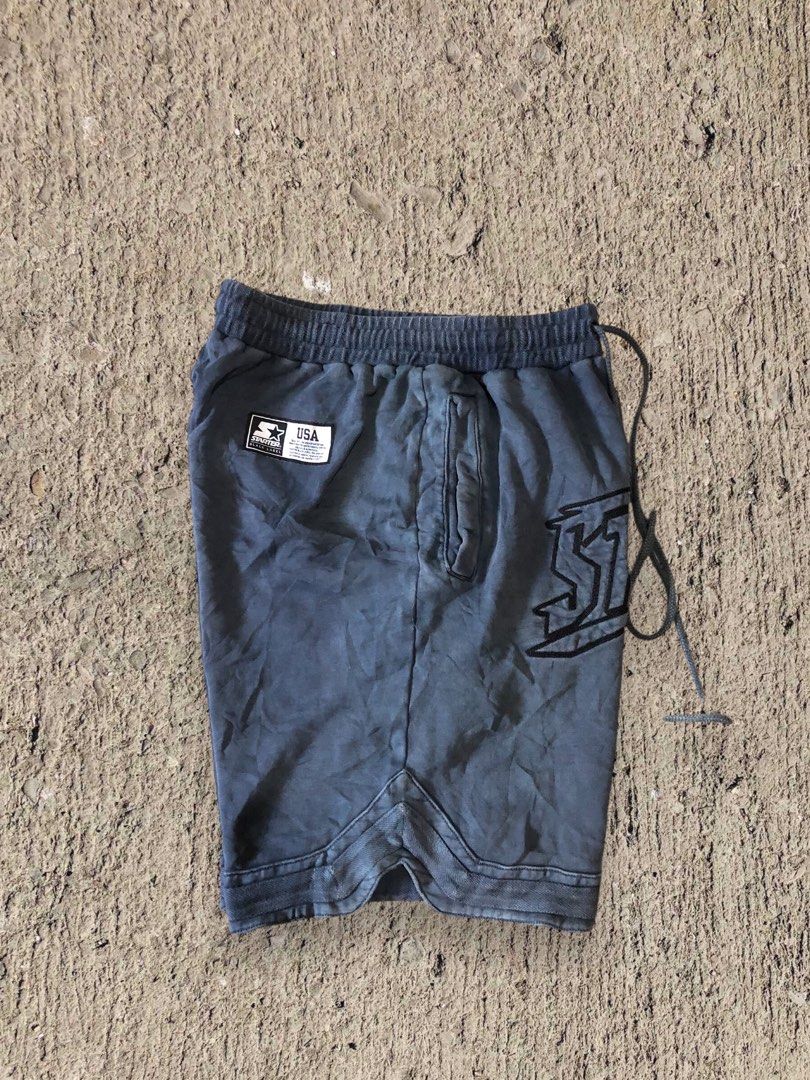 Starter (Category: Shorts) located in Danao, Cebu. Submitted by 6000thrifts.ph (Listing ID 1365432477, Image 3). Description: 550+Shipping Fee 💰 Starter Cotton Short (Legit) Color Acid Wash Blue Size Small Waistline 30-34 (Strechable) Length 20-21 Good Excellent Condition Issue see last picture pocket Color rate 9/10.