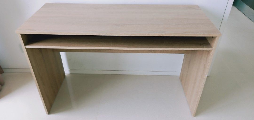Study Table (Category: Tables & Sets) located in Singapore. Submitted by boboali42218 (Listing ID 1365351160, Image 3). Description: .