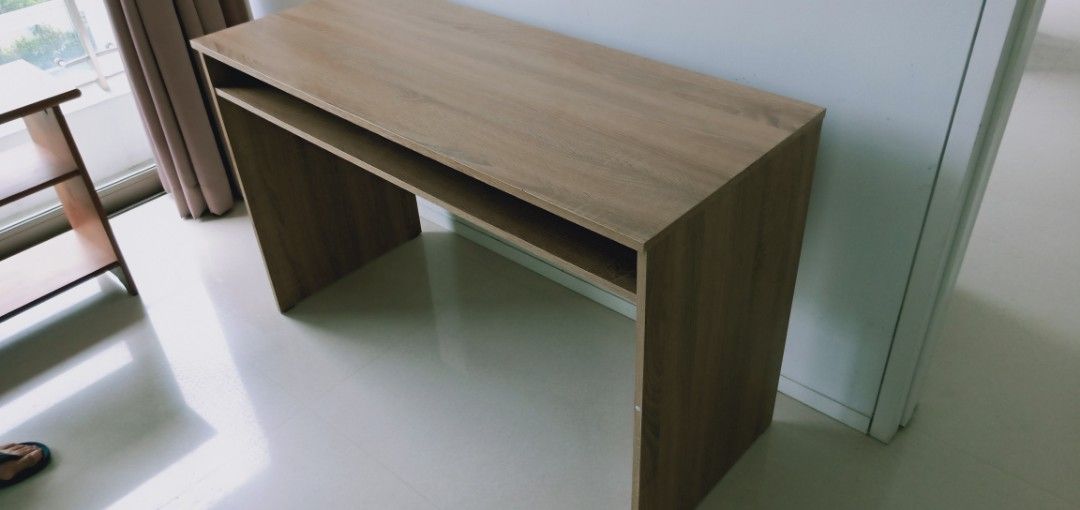 Study Table (Category: Tables & Sets) located in Singapore. Submitted by boboali42218 (Listing ID 1365351160, Image 2). Description: .
