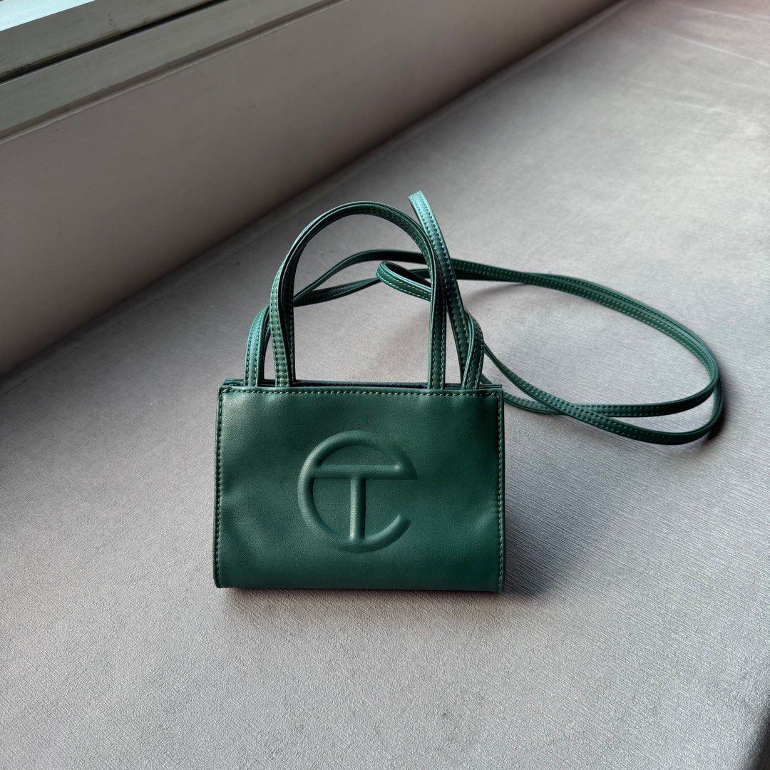 Telfar olive green small shopping bag (Category: Luxury Bags & Wallets) located in San Juan City. Submitted by markbuls (Listing ID 1365391265, Image 1). Description: Barely used Telfar olive green small shopping bag bought from Telfar website. Could show the email receipt if needed. Dust bag included. No issues and no scratches..