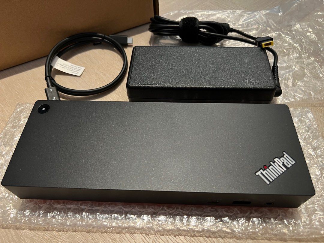 ThinkPad Universal Thunderbolt 4 Dock 40B0 DK2131