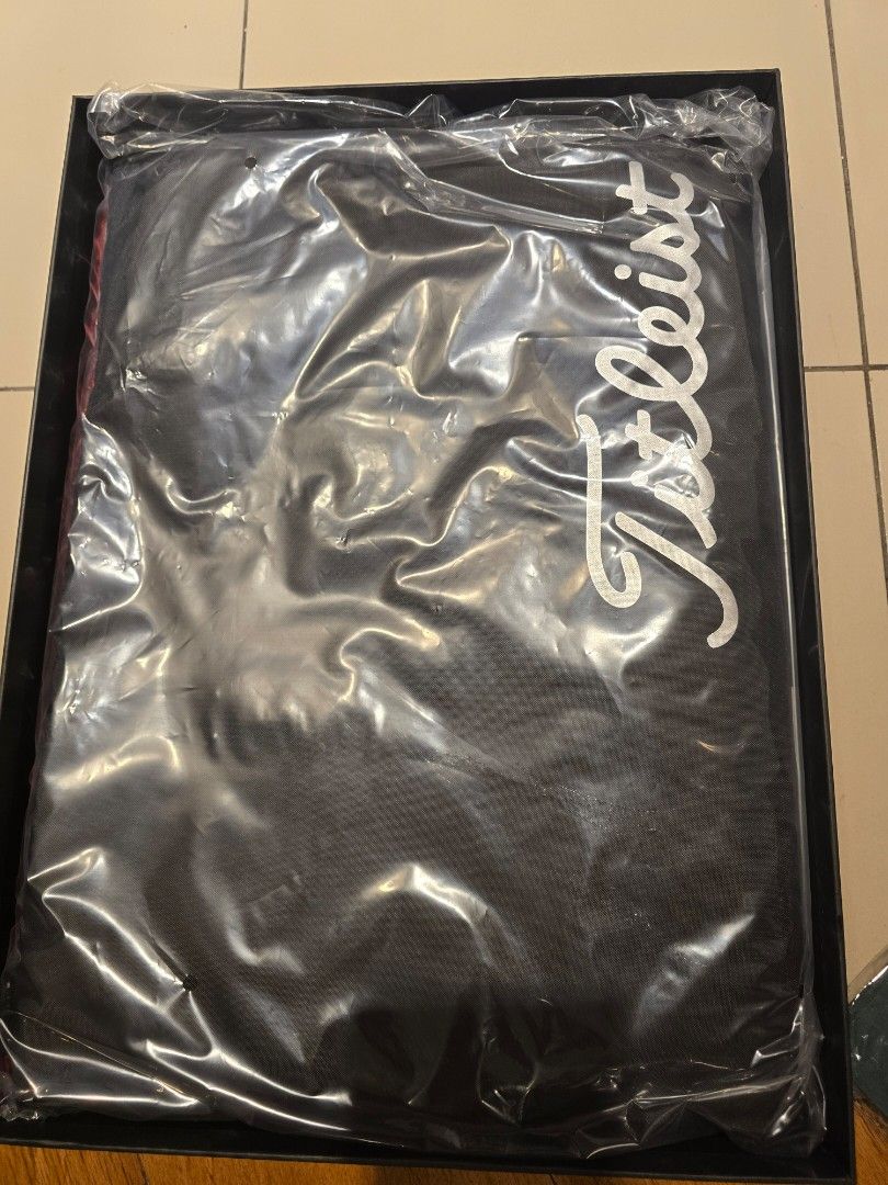 Titleist golf travel bag (Category: Golf) located in Makati City. Submitted by dpadill (Listing ID 1365417818, Image 2). Description: titleist golf bag travel bag.