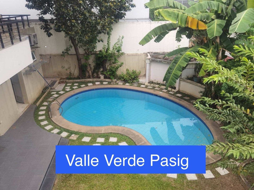 Valle Verde House for Sale (Category: House & Lot) located in Taguig. Submitted by brokerhanstaneo_09178038728 (Listing ID 1365389066, Image 1). Description: Valle Verde 3 La : 686 sqm 4 br den pool P 220 M south west Valle 3 721 sqm 200M .