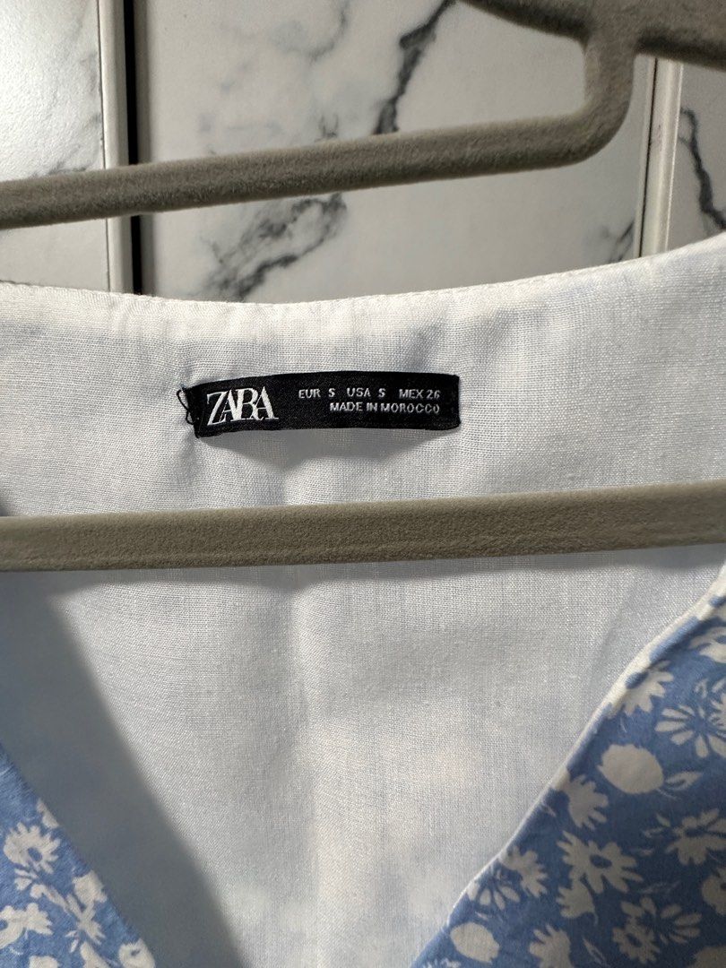 Zara Floral Puff Crop Top (Category: Blouses) located in Paranaque City. Submitted by kryptonnyte (Listing ID 1365433385, Image 3). Description: Size small Lowballers and demanding/unreasonable potential buyers will be ignored. Please don’t ask for the last price if you are not going to purchase the item. Let’s not waste each other’s time ☺️ .