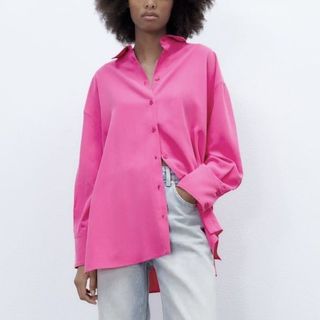 (Kategori: ) berada di . Dikirim oleh madamevintage.id (ID iklan 1365324427, Gambar 1). Deskripsi: .