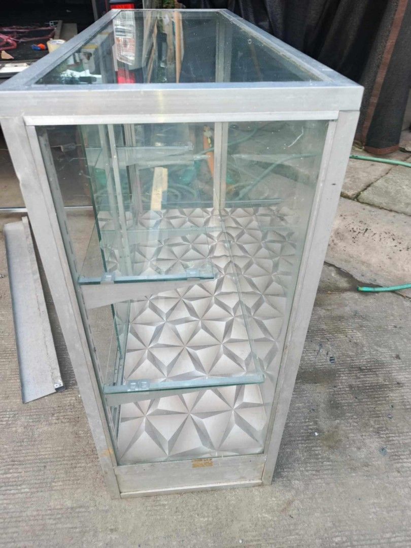 4feet Glass Stante 3 Layer (Category: Office Furniture & Fixtures) located in Rodriguez. Submitted by amara0914 (Listing ID 1365517971, Image 2). Description: For Sale 2nd Hand No Hidden Crack or Issue 4feet Glass Stante 3 Layer 38 inches height 16 inches width.