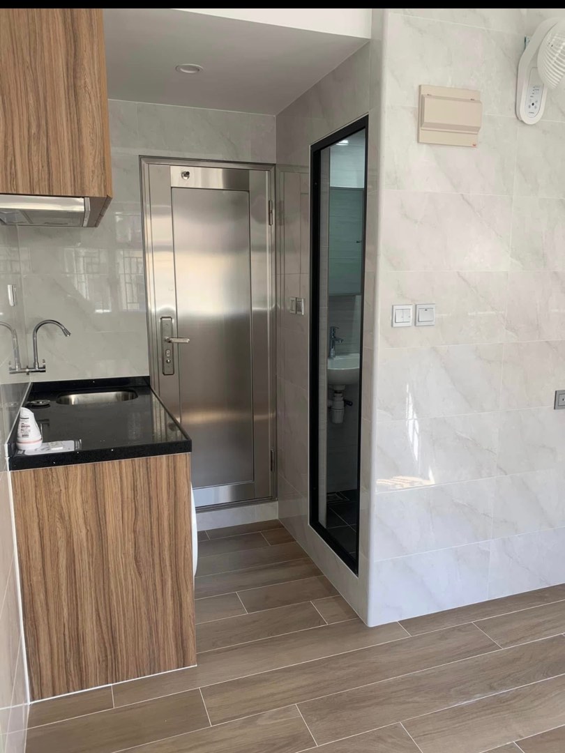1st floor, 78 Ma On Road, Sheung Shui, brand new beautifully furnished large suite 🏡 direct landlord (no commission), clean and simple environment 👍🏻 (no estate agents please). Available for occupancy in June.63437993514242112