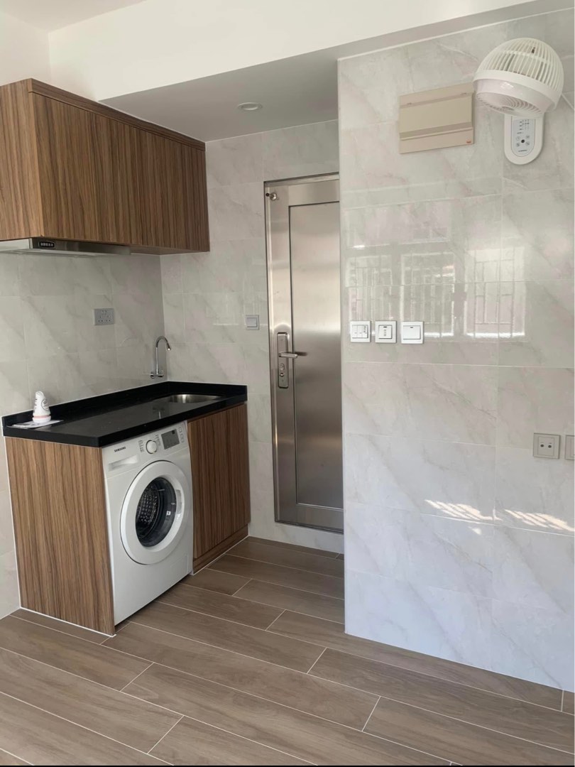 1st floor, 78 Ma On Road, Sheung Shui, brand new beautifully furnished large suite 🏡 direct landlord (no commission), clean and simple environment 👍🏻 (no estate agents please). Available for occupancy in June.63437993514242114