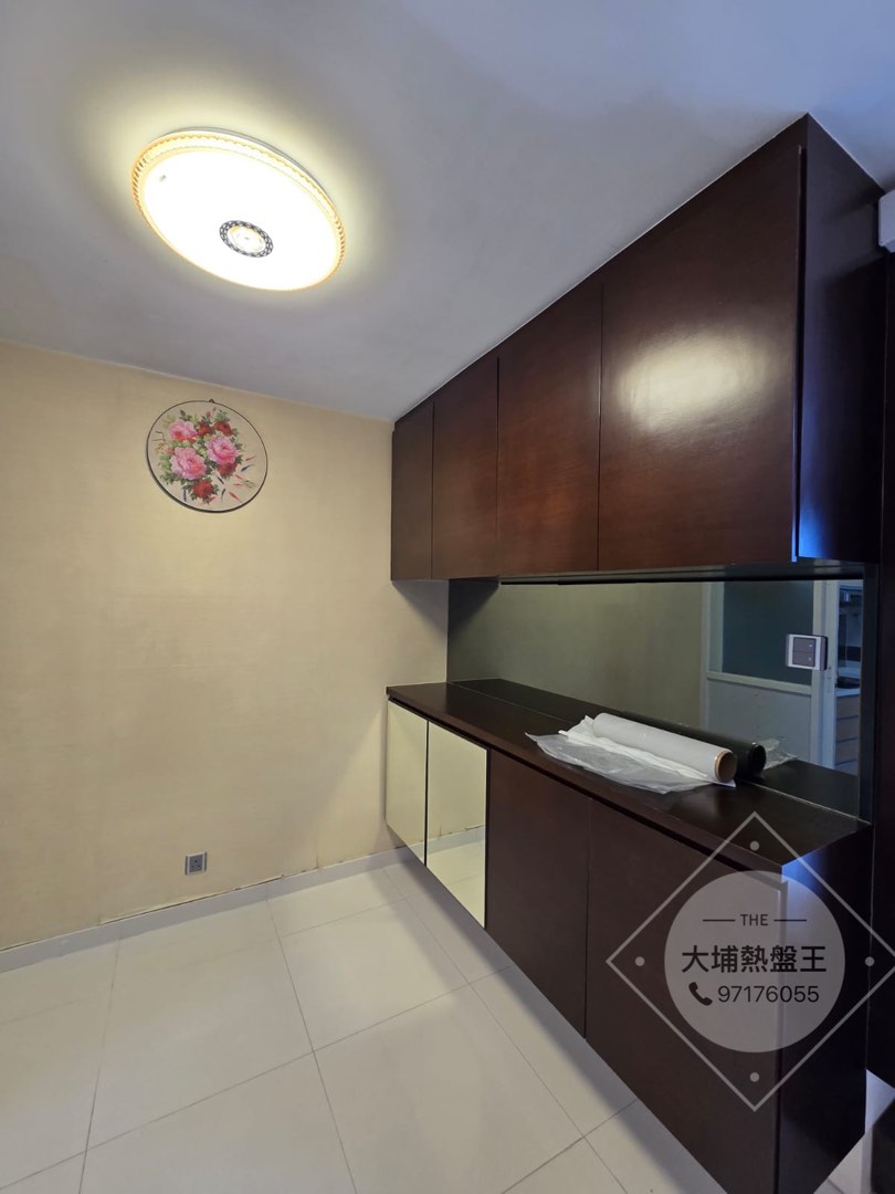 Tai Po near the railway station management office village house63438491479937112