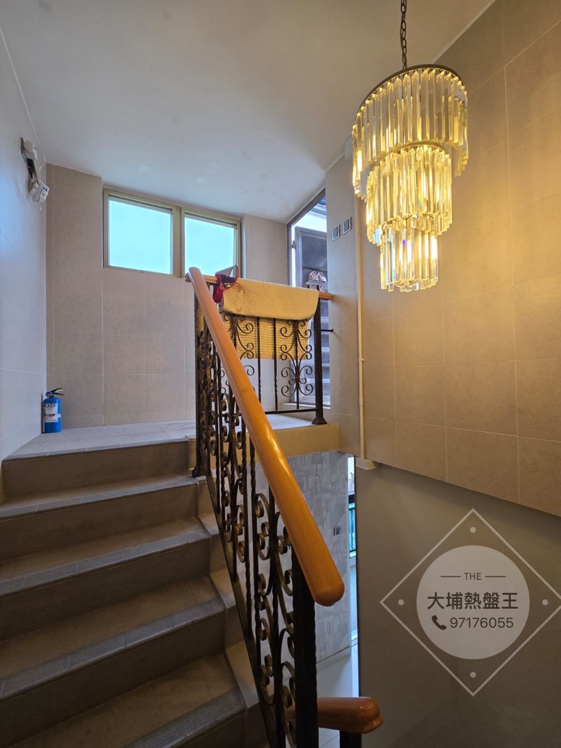 Tai Po near the railway station management office village house63438491479937114