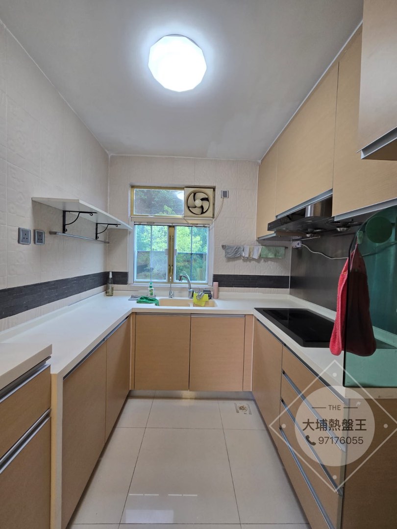 Tai Po near the railway station management office village house63438491479937111