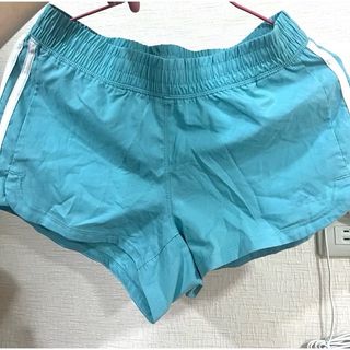 由 kellyhung70453 (刊登 ID 1365637012，圖片 1) 提交，位於 的 (類別：)，說明：。