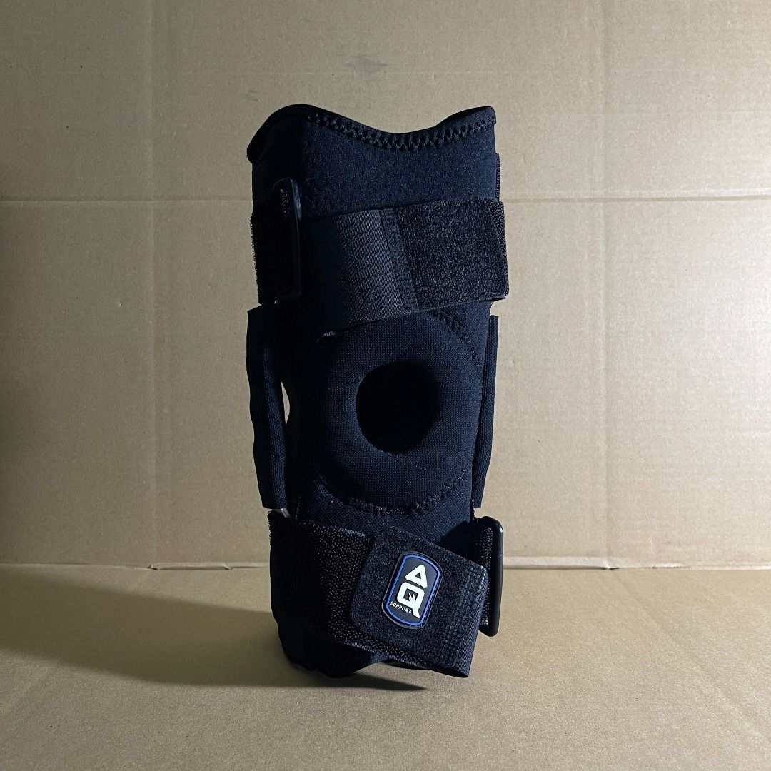 AQ Hinged Knee Brace (Category: Other Sports Equipment and Supplies) located in Pasig City. Submitted by sriplace (Listing ID 1365487502, Image 2). Description: AQ Hinged Knee Brace Features: Double hinges of lightweight aluminum for maximal support Adjustable velcro straps for enforcing stability The design of the open patella with pad reduces compression but providing better alignment of the patella Aerated neoprene reduces excessive heat built