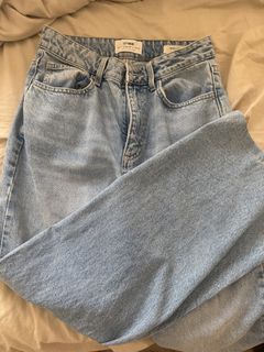 (Category: ) located in . Submitted by jynscloset (Listing ID 1365531163, Image 1). Description: .