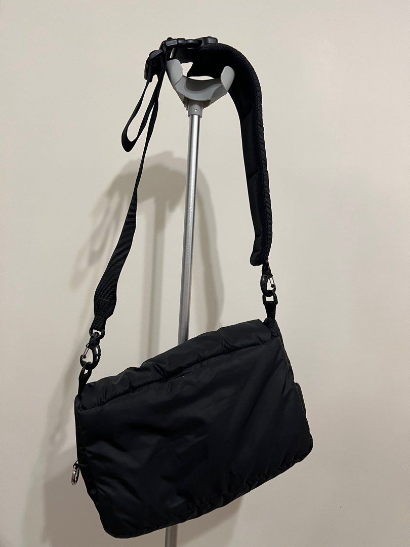 clesste PADDED FLAP HOLIDAY BAG（Clesste padded flap holiday