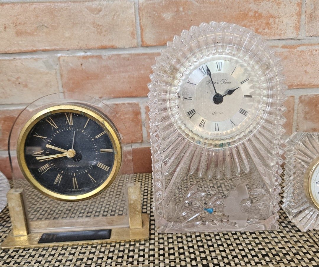 Clock Display only Bundle (Category: Clocks) located in Rizal. Submitted by cherry_garcia (Listing ID 1365584420, Image 3). Description: Not working Mode of Payment : G-Cash/Paymaya Mode of Delivery : Lalamove/LBC Location : Filinvest East Marcos Highway Cainta, Rizal.
