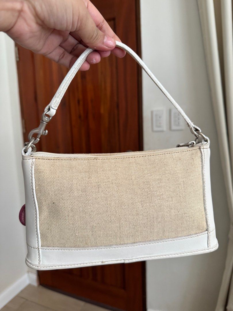 Coach Vintage Bleeker Pochette ❤️ (Category: Luxury Bags & Wallets) located in Bacolod City. Submitted by vintagechic14 (Listing ID 1365614640, Image 2). Description: In very good vintage condition. Made n United States year 2000. No cracks or rip. Normal sign of use only. Clean canvas & interior. DM for inquiries!🤗.