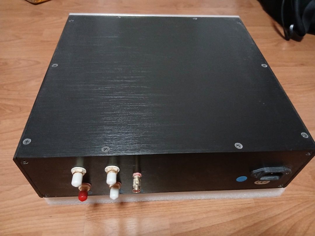 EAR 834 P clone, MM only, 3 ecc83/12ax7. Pretty heavy for it's size. (Category: Soundbars, Speakers & Amplifiers) located in Singapore. Submitted by navy831ari-0 (Listing ID 1365572657, Image 1). Description: slowly giving up hobby. goes to retirement fund. No power cable..