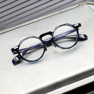 （分類：）位於 。 由 hongkongoptical 提交（商品編號 1365615024，圖片 1）。簡介： 。