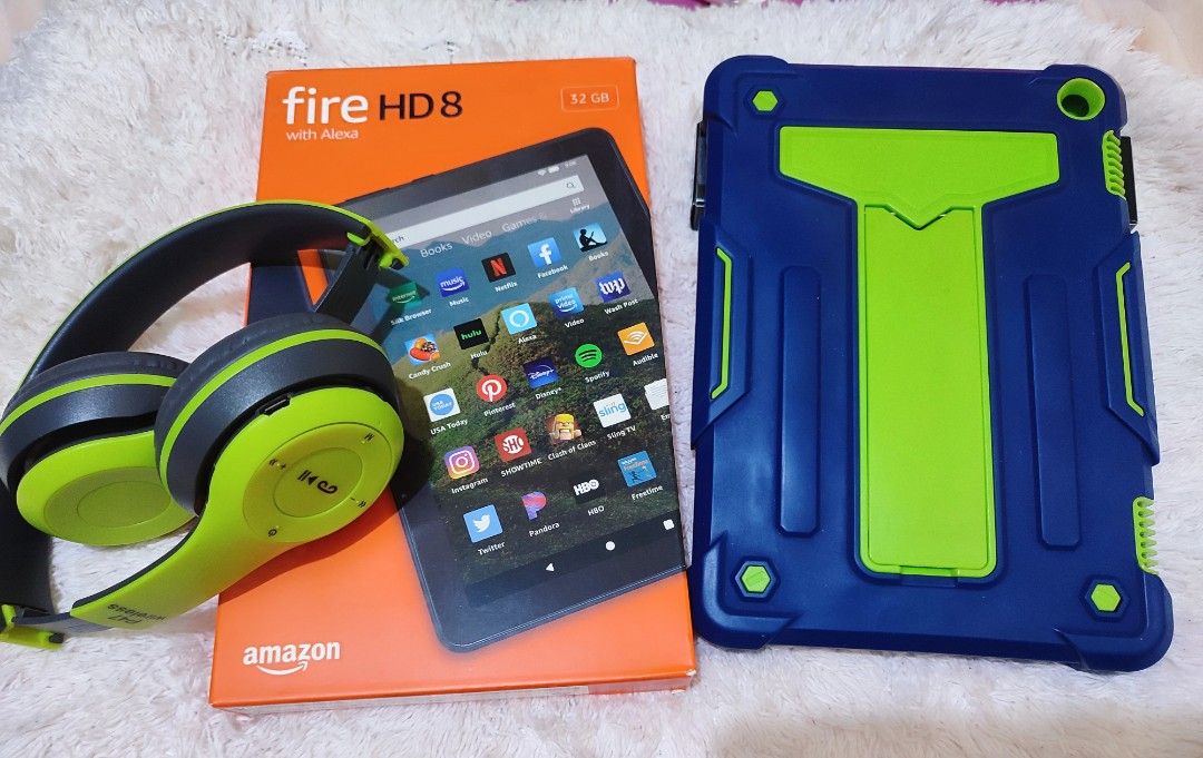 Fire HD 8 Amazon with Alexa 10th generation (Category: Others) located in Quezon City. Submitted by jmmnl.shop (Listing ID 1365574507, Image 1). Description: Prelove fire tablet Amazon with Alexa in excellent condition like new again like new no flaws no issue use for a moment only like 2weeks lang original price I bought 5k plus as seen on last pic case 500 plus headphones 300 plus now free case free headphones may tempered glass nadin yan tempe