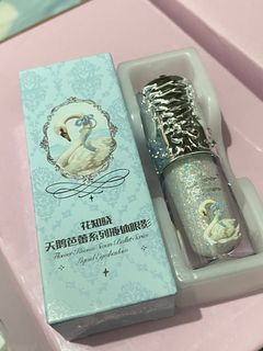 Flower knows liquid eyeshadow