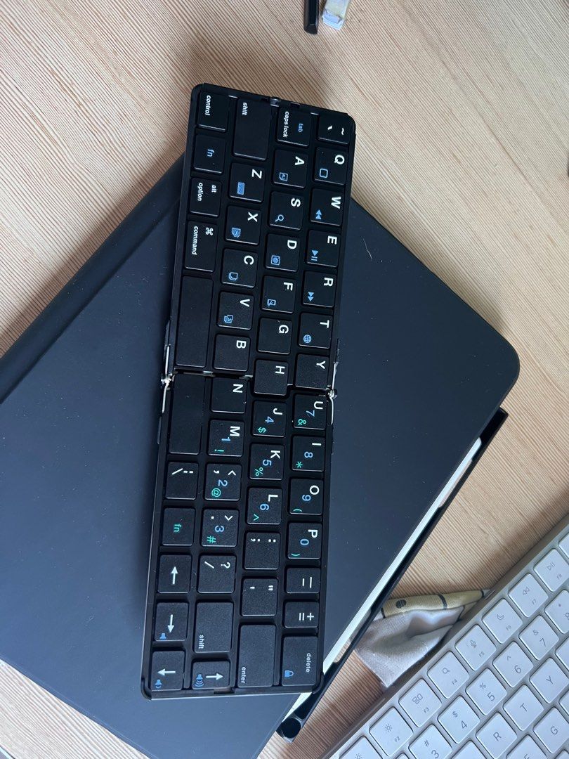 Foldable keyboard (pocket keyboard) (Category: Computer Keyboard) located in Manila. Submitted by tjsells.101 (Listing ID 1365495229, Image 1). Description: Rarely used perfect for on the go :) From Japan.