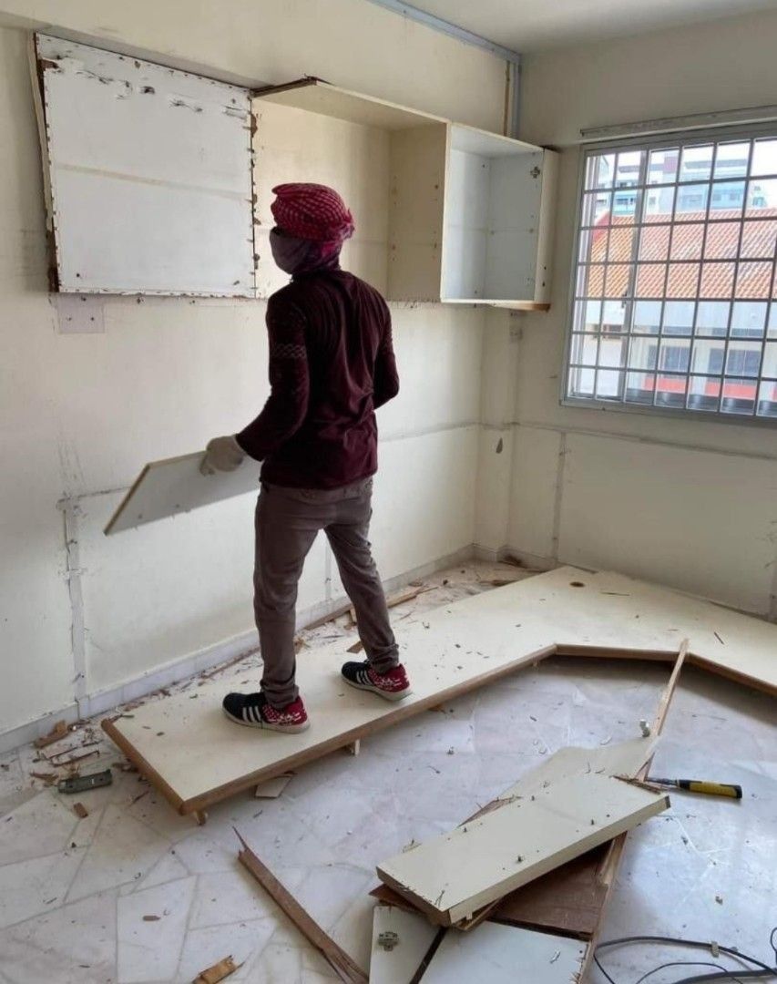 Hacking✅ Dismentle✅ Demolition✅Tiling✅ Cabinet/Partition walls hacking✅ Direct Contractor👷‍♂️ All kind of Renovations SG🇸🇬62863077852802113