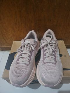 HOKA BONDI 8 WOMENS RUNNING SHOES