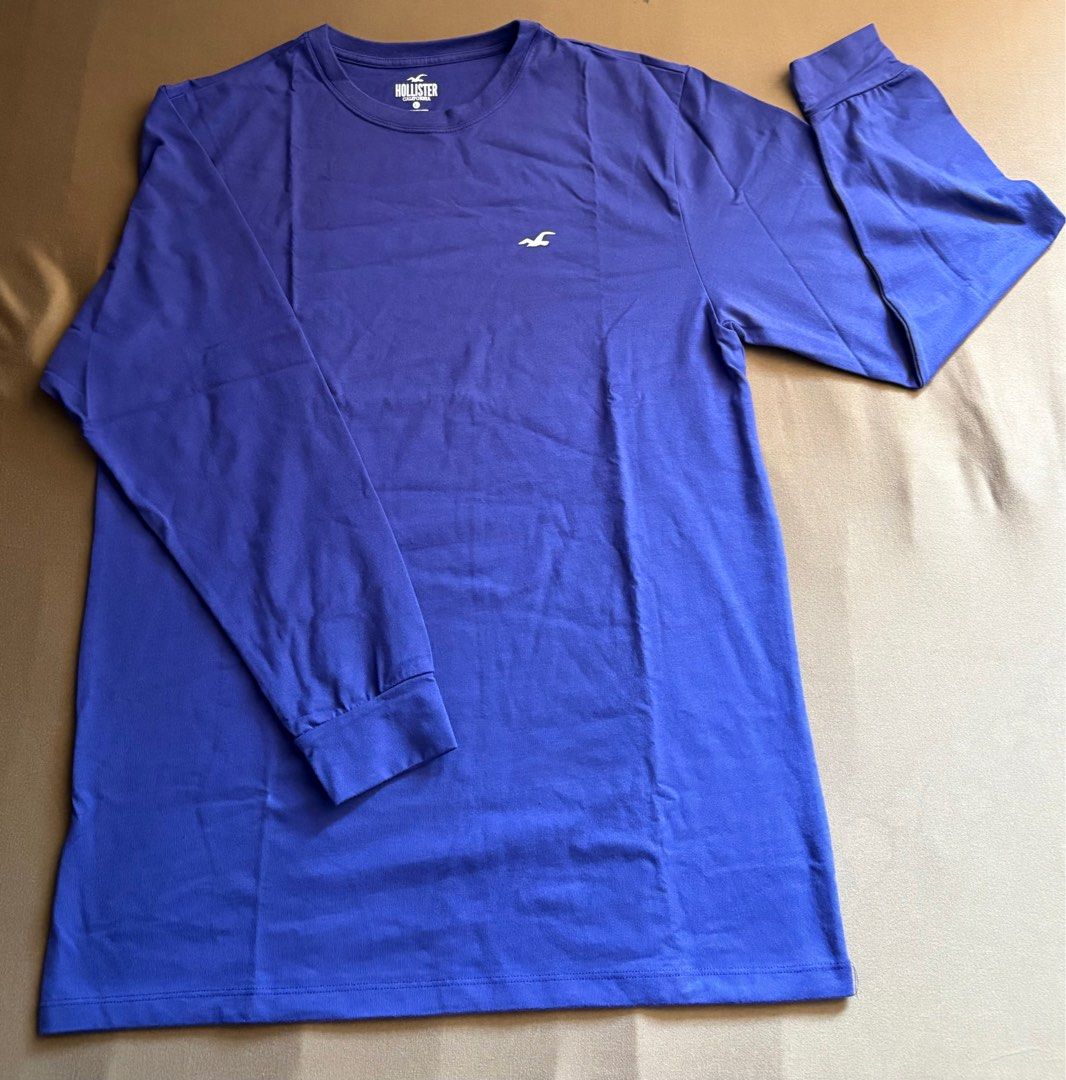 Hollister Purple Sweater (Category: Coats, Jackets and Outerwear) located in Manila. Submitted by yvnnchy (Listing ID 1365515876, Image 1). Description: .