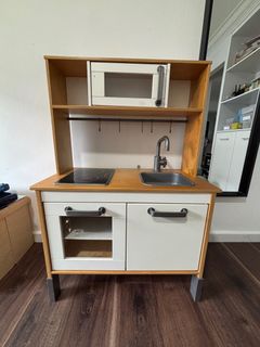 (Category: ) located in . Submitted by sg_bargain88 (Listing ID 1365502933, Image 1). Description: .