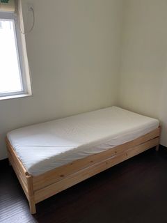 （分類：）位於 。 由 beaugolini93 提交（商品編號 1365499264，圖片 1）。簡介： 。