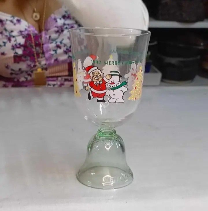 Japan collectible Glass (Category: Other Kitchenware & Tableware) located in Imelda. Submitted by japansurpluscollection (Listing ID 1365646148, Image 3). Description: Japan Santa Rare glass.